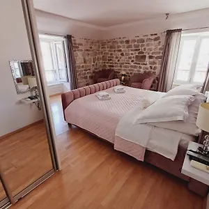 Apartment Private In Diocletians Palace, Split
