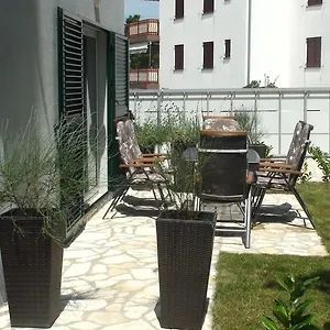 https://apartments-eva-malinska.primorje-gorskikotar.com